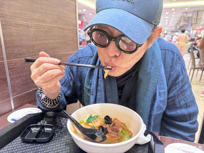 引用：Weibo