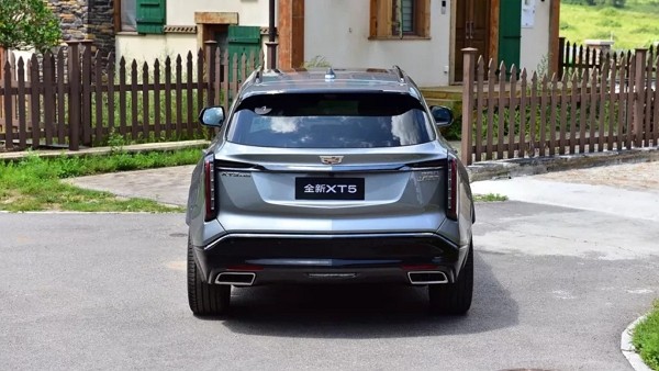 XT5 후면부. [사진=캐딜락]