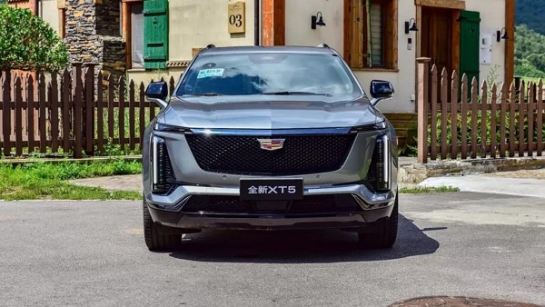 XT5 전면부. [사진=캐딜락]