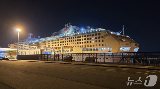 The cruise ship Dream is about to depart on the evening of Monday, with Chinese tourists on board who traveled to South Korea for a day trip under the Tourist Landing Permit System. 2025.9.29 / News1
