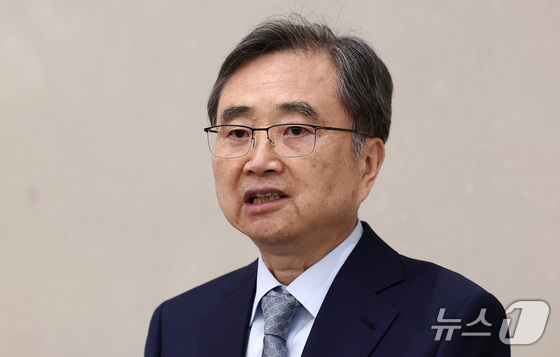 Minister of Foreign Affairs Cho Hyun / News1