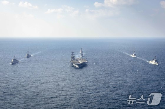 During the second Freedom Edge exercise held last November, South Korean, U.S., and Japanese vessels, including a U.S. aircraft carrier, are sailing. (Provided by the Joint Chiefs of Staff) 2024.11.14 / News1