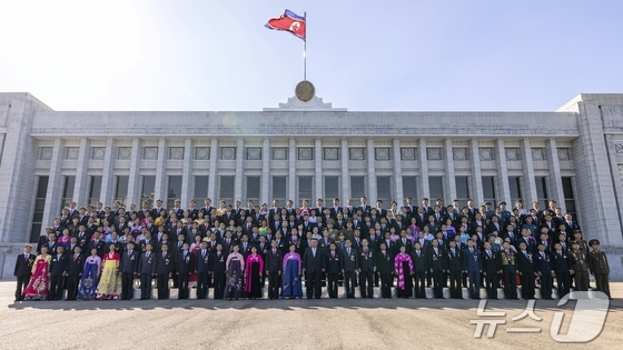 Rodong Sinmun reported that Kim Jong Un, General Secretary of the Workers\' Party of Korea and Chairman of the State Affairs Commission, met with labor innovators and distinguished individuals invited to the 77th anniversary celebration of the republic\'s founding. Following the commemorative event at the Mansudae Assembly Hall on Tuesday, he took meaningful commemorative photographs with them / Rodong Sinmun