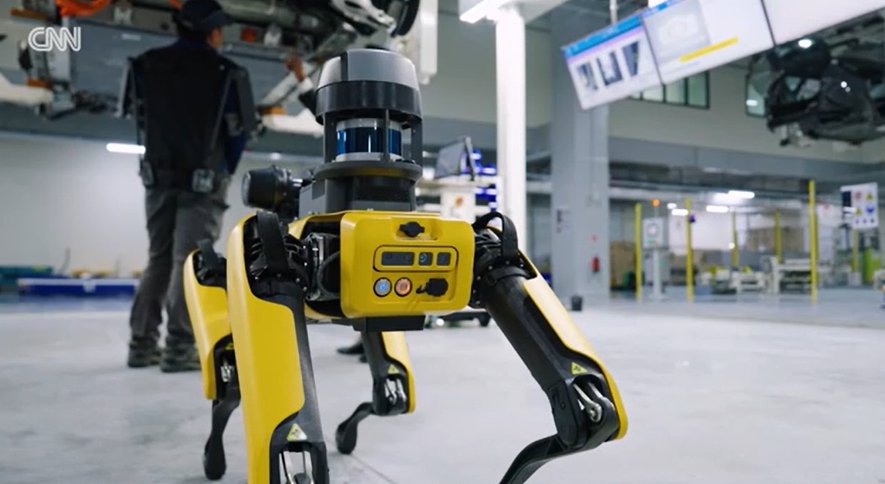 현대자동차그룹 싱가포르 공장(HMGICS)에 투입된 보스턴다이나믹스 로봇 스팟