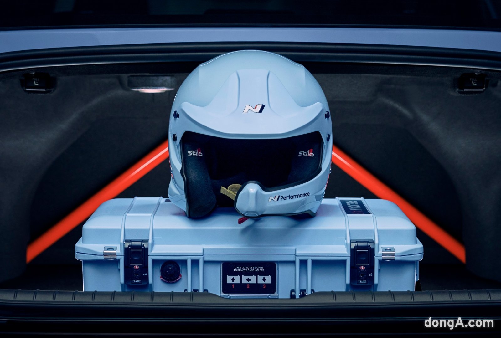 현대차가 현대차 N 브랜드 10주년을 기념해 더현대서울 팝업스토어를 운영한다.