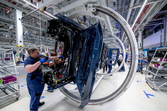 데브레첸 공장 조립 라인 ⓒBMW코리아