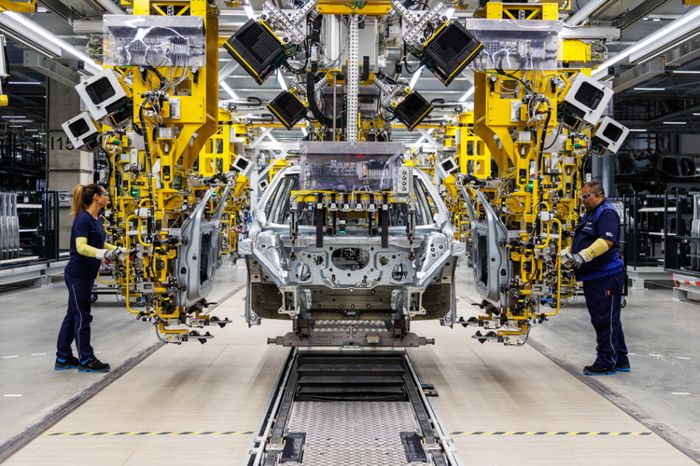 데브레첸 공장 차체 공정 ⓒBMW코리아