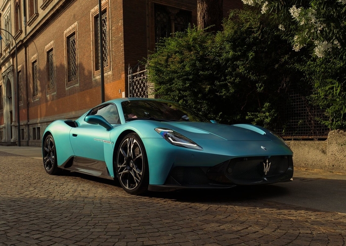 마세라티 MC푸라