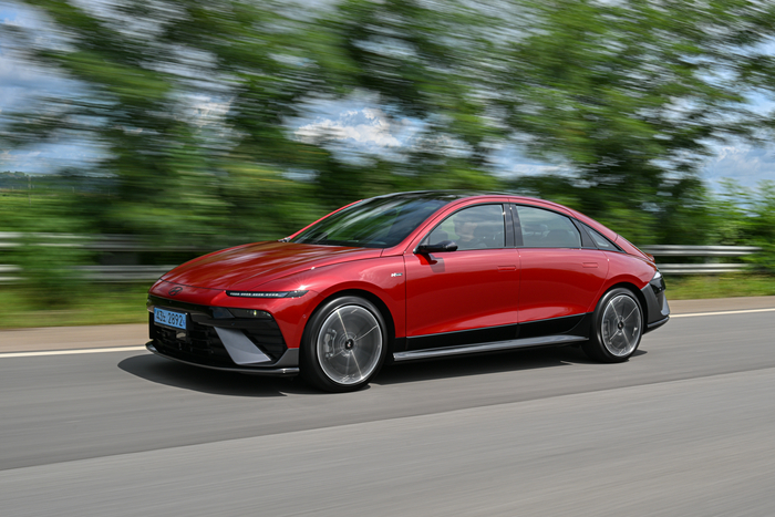 현대차 더 뉴 아이오닉 6