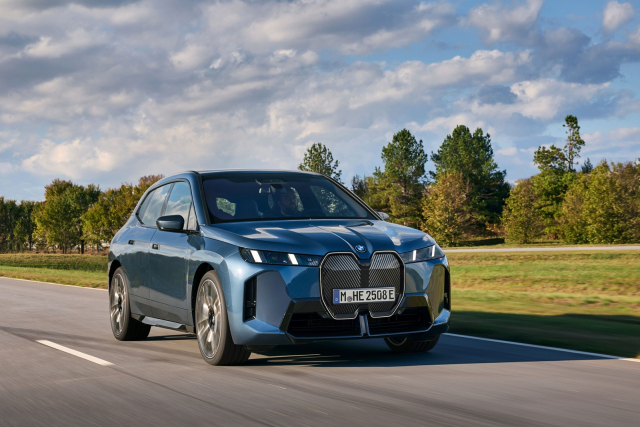 BMW iX xDrive60. 사진제공=BMW