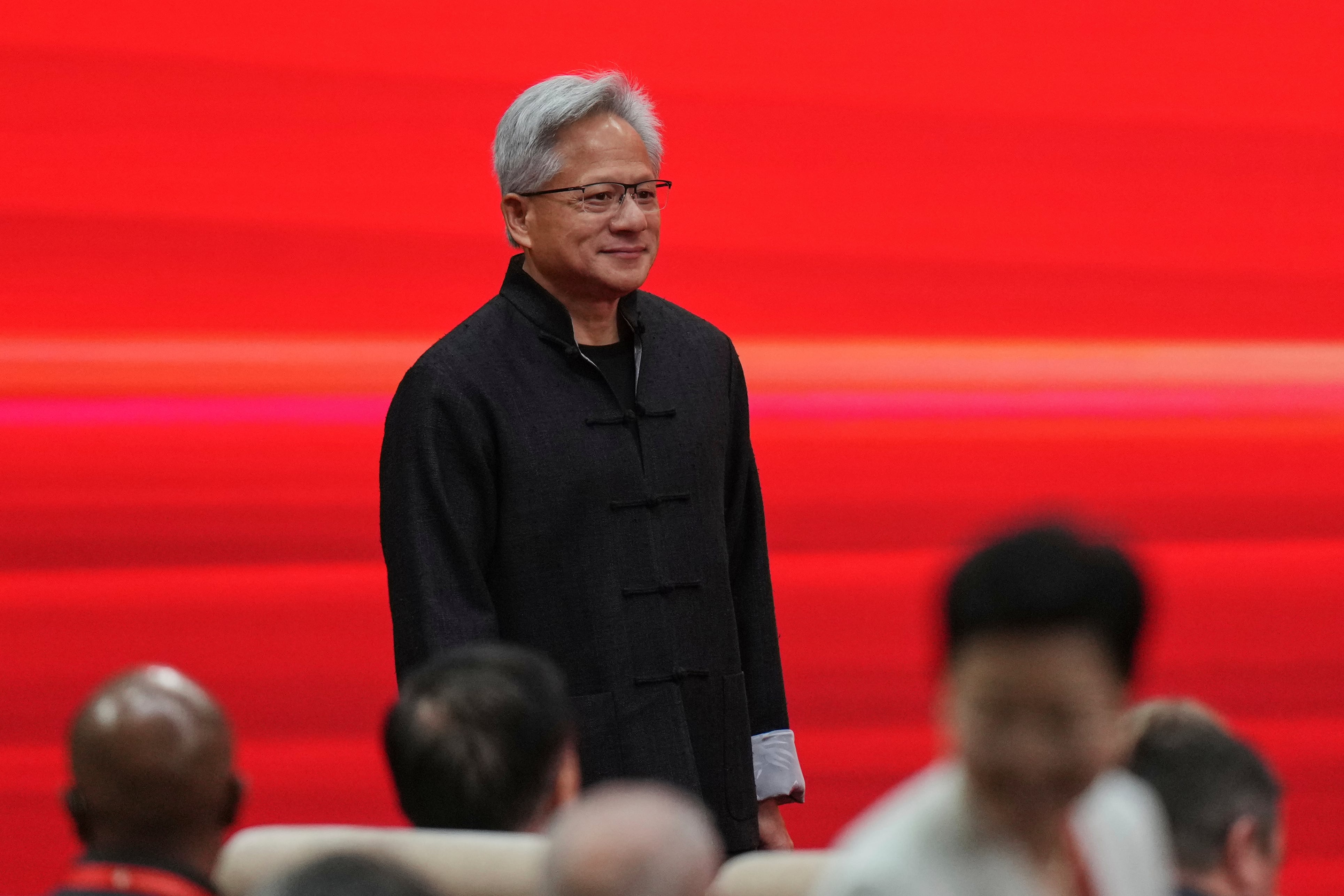 젠슨 황 엔비디아 최고경영자(CEO)가 지난 7월 중국 베이징에서 열린 중국 국제 공급망 엑스포 개막식에 참석한 모습./AP연합뉴스 
