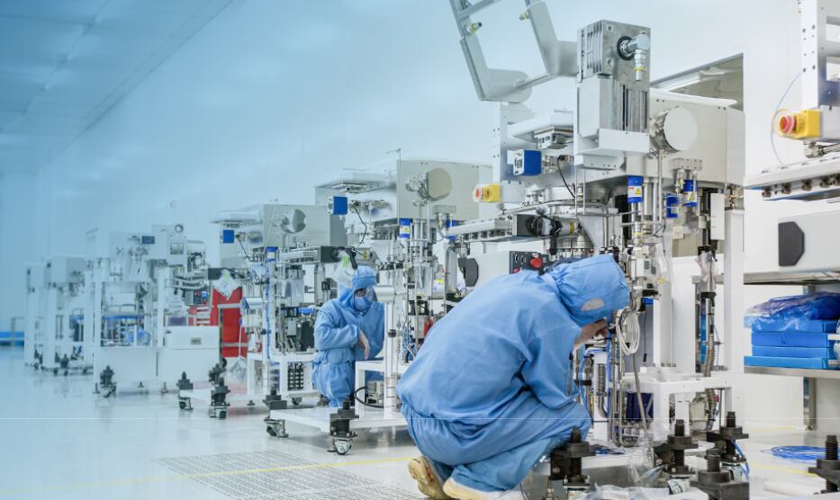 중국 반도체 장비 기업 나우라 공장 내부./나우라 홈페이지