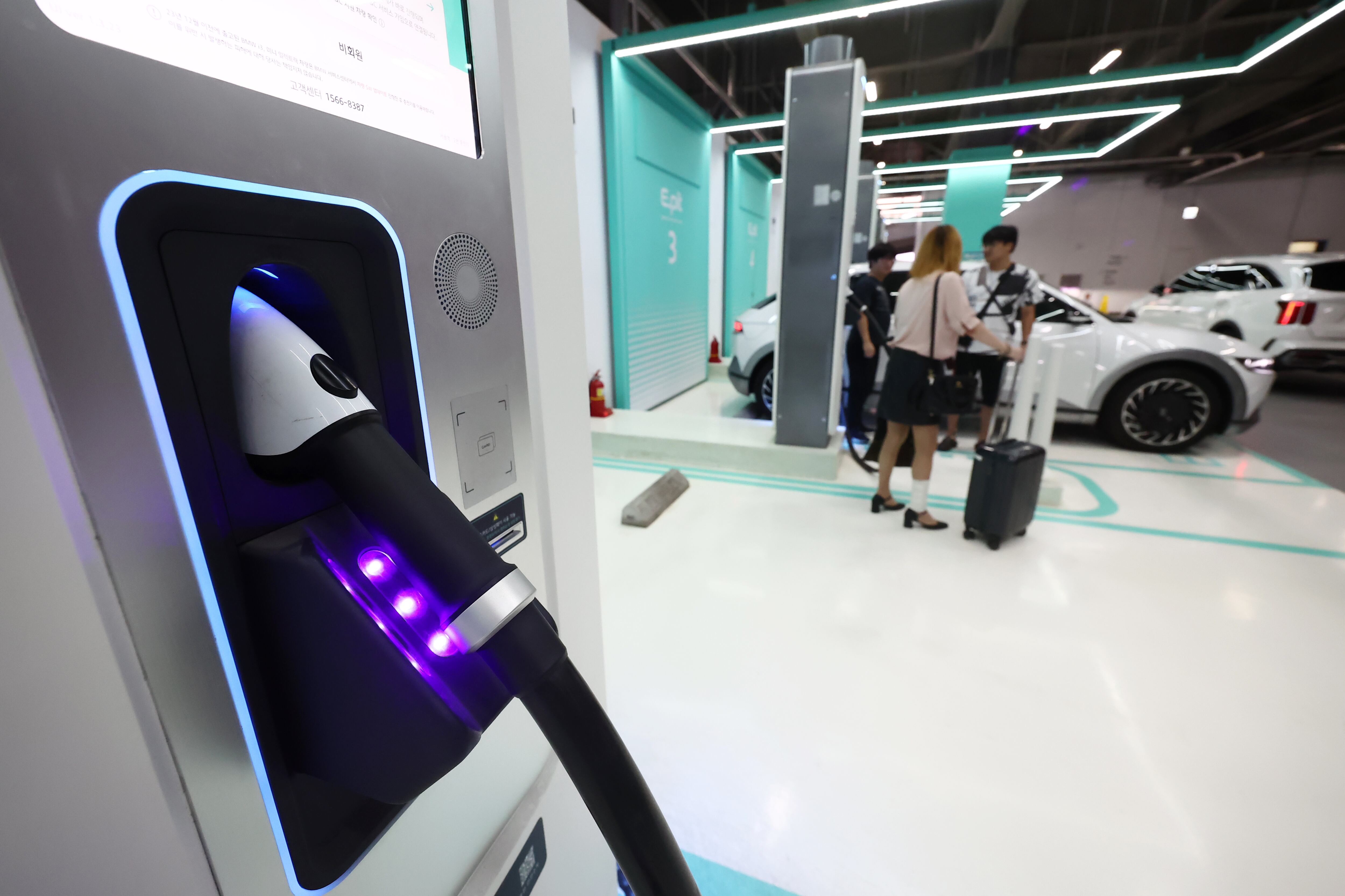 서울의 한 전기차 충전소 모습./뉴스1