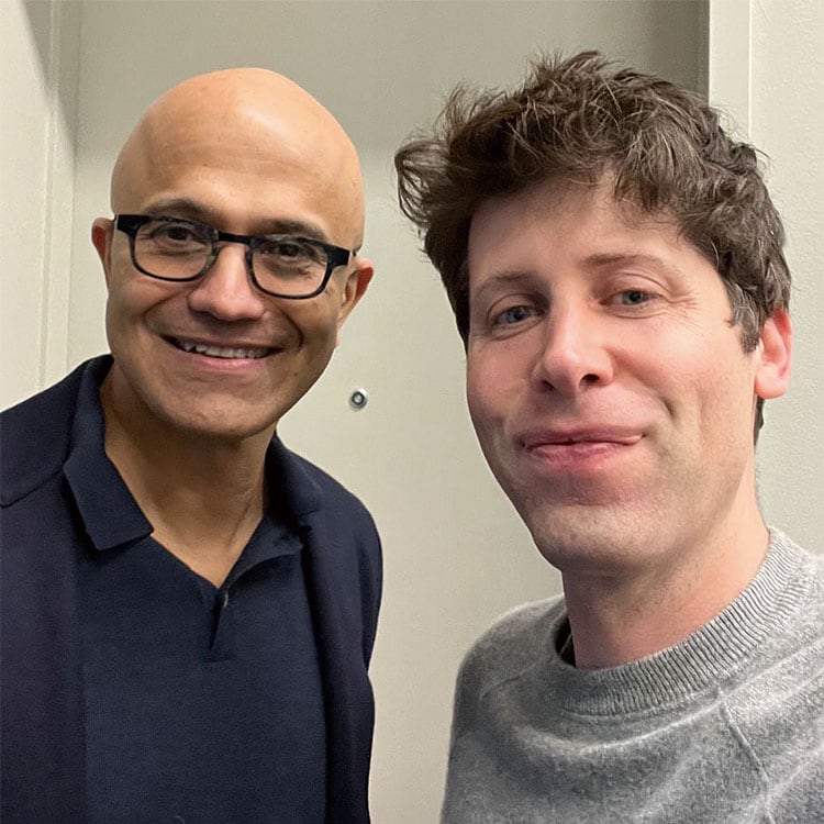 사티아 나델라(왼쪽) MS CEO와 샘 올트먼 오픈AI CEO. 사진 샘 올트먼 CEO 트위터