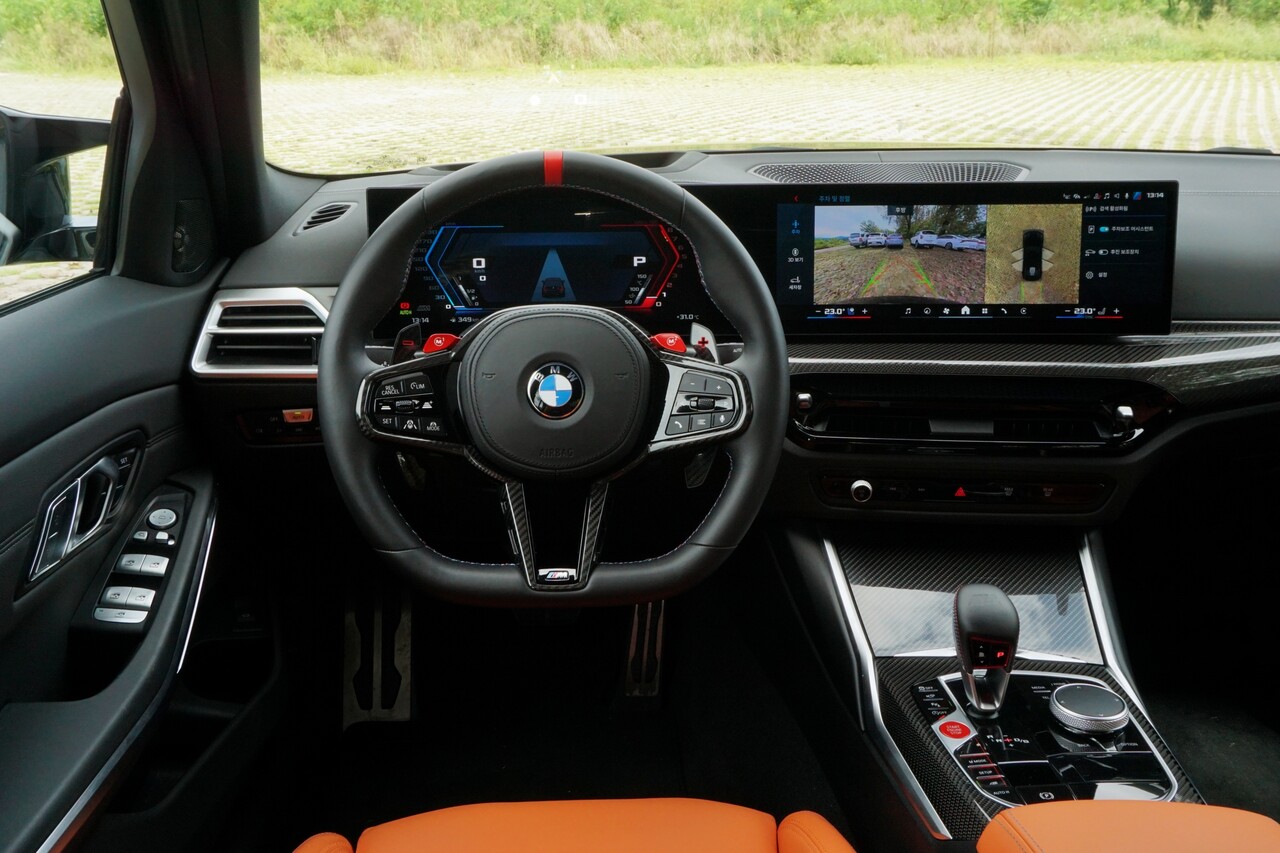 BMW M3 컴페티션 M x드라이브 실내. / 허인학 기자