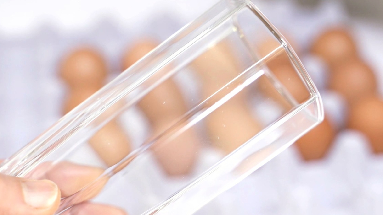 계란 껍질 까는법