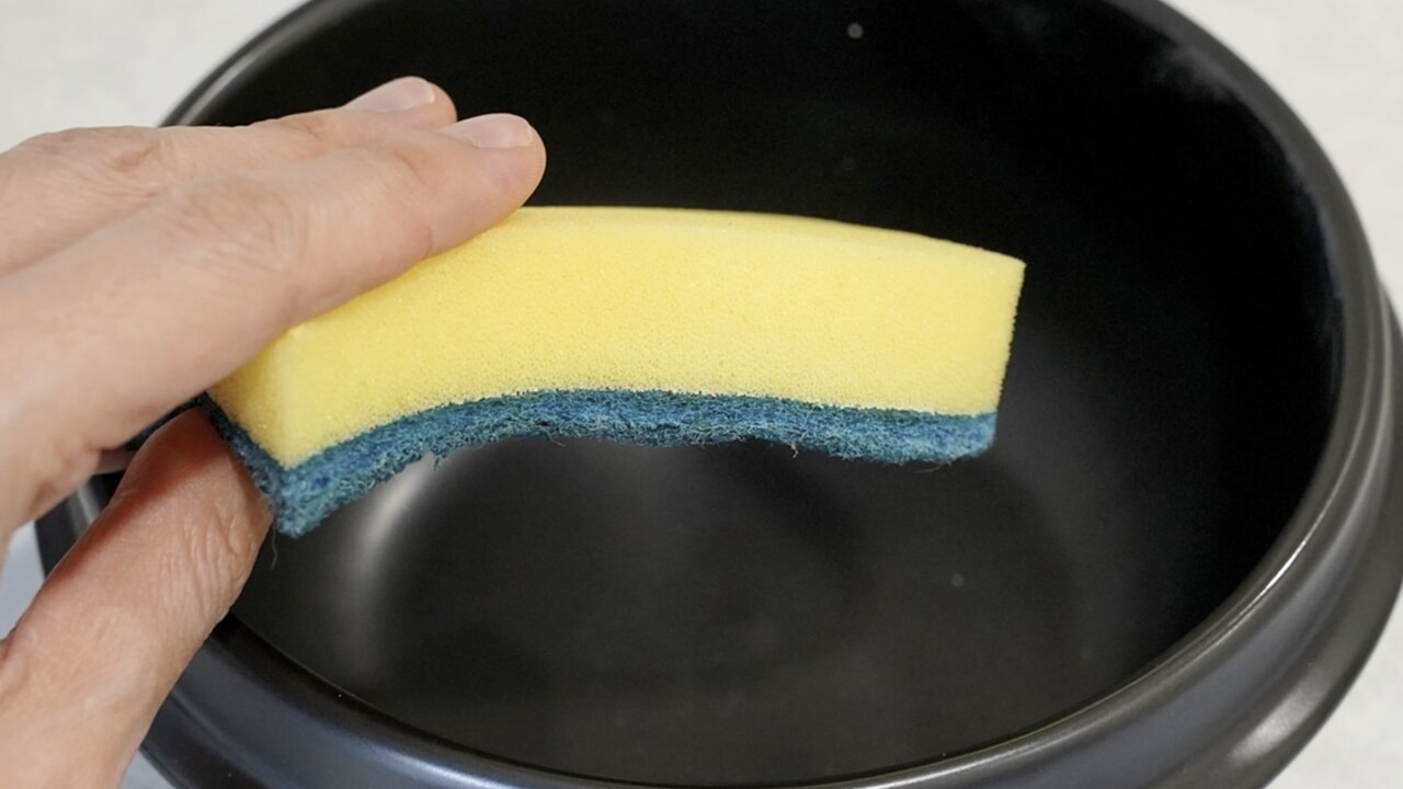 뚝배기 설거지 세척