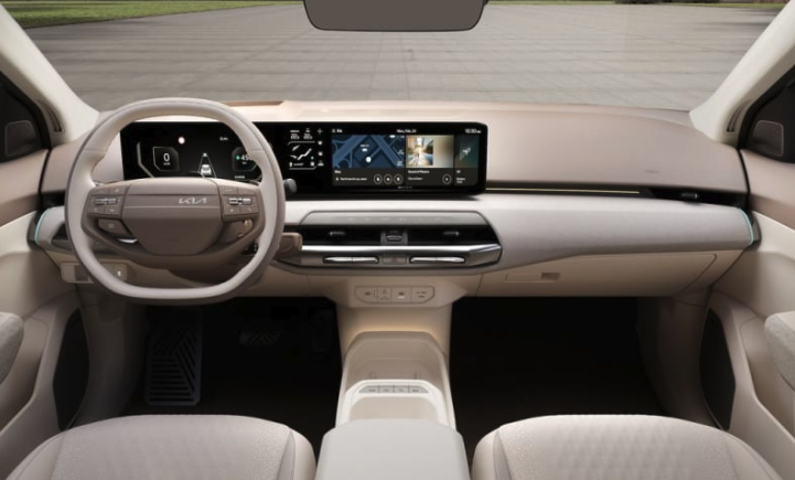 기아 EV4 해치백 이미지 추가 공개 국내 출시는?