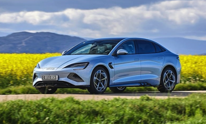 BYD 씰 기본형 모델 주행거리 인증 완료! 449Km 국내 출시는?