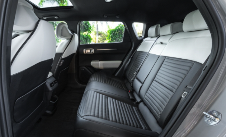 기아 EV4 해치백 이미지 추가 공개 국내 출시는?