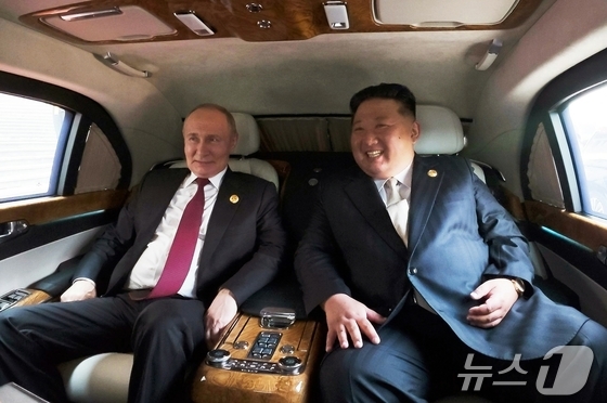  Kim Jong Un, General Secretary of the Workers\' Party of Korea, and Vladimir Putin, President of Russia / Rodong Sinmun