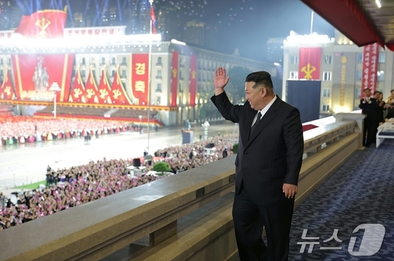  The Rodong Sinmun, the official newspaper of North Korea\'s Workers\' Party, reported on October 11 that a grand military parade celebrating the 80th anniversary of the party\'s founding was held the previous day at Kim Il Sung Square. The new intercontinental ballistic missile (ICBM), the Hwasong-20, was unveiled for the first time that day / Rodong Sinmun