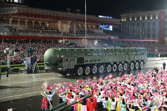  [The Rodong Sinmun, the official newspaper of North Korea\'s Workers\' Party, reported on October 11 that a grand military parade celebrating the 80th anniversary of the party\'s founding was held the previous day at Kim Il Sung Square. The new intercontinental ballistic missile (ICBM), the Hwasong-20, was unveiled for the first time that day / Rodong Sinmun]