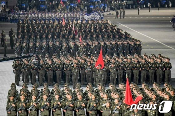  A military parade held on the 75th anniversary of the founding of the North Korean regime (September 9) / Rodong Sinmun