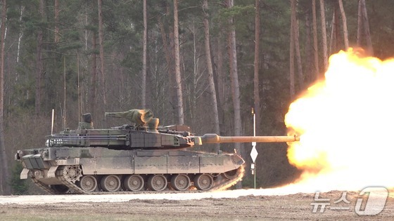  Hyundai Rotem\'s Polish-version K2 tank during firing exercises / Provided by Hyundai Rotem