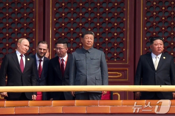 (From left) Russian President Vladimir Putin, Chinese President Xi Jinping, North Korean Workers\' Party General Secretary Kim Jong Un / Rodong Sinmun