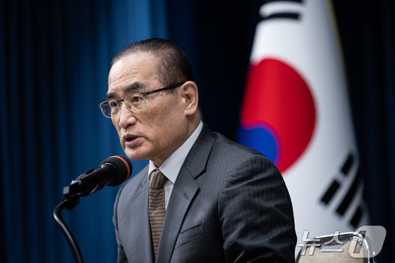 National Security Office Director Wi Sung-lac briefed reporters on President Lee Jae Myung\'s ASEAN tour and APEC summit schedule at the presidential office building in Yongsan, Seoul, on October 24. 2025.10.24 / News1
