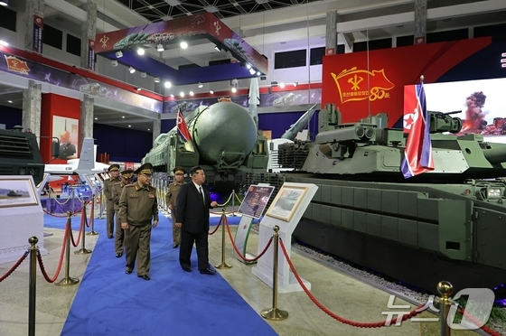  The Rodong Sinmun, the official newspaper of North Korea\'s Workers\' Party, reported on October 5 that the National Defense Development-2025 arms exhibition opened successfully in the capital Pyongyang on the previous day / Rodong Sinmun