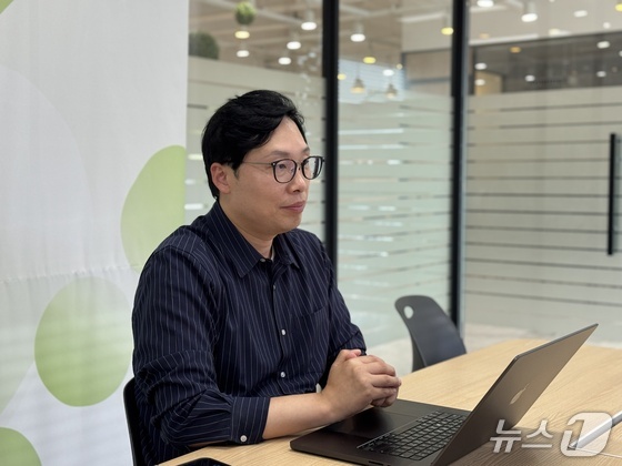  Director Moon Jong-hyun, an expert in countering North Korean cyber threats, met with News1 at the Genians headquarters in Anyang, Gyeonggi Province, on October 2. 2025.10.02 / News1