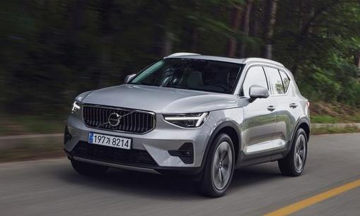 볼보자동차코리아가 출시하는 2026년식 스포츠유틸리티차량(SUV) XC40. 볼보자동차코리아 제공