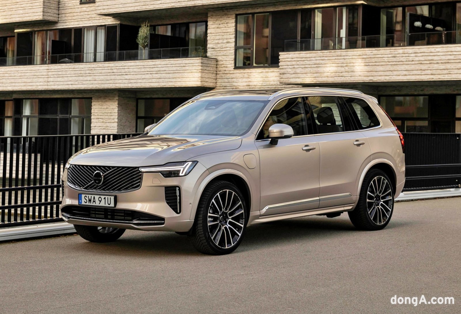 볼보 XC90.