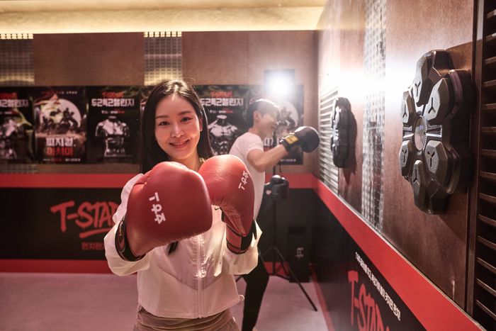 SK텔레콤은 T팩토리 성수에서 넷플릭스 예능 ‘피지컬: 아시아’와 협업한 ‘T-스타디움(T-Stadium) 두근득근 챌린지’ 팝업 전시를 30일부터 11월 30일까지 한 달간 진행한다고 밝혔다.ⓒSK텔레콤