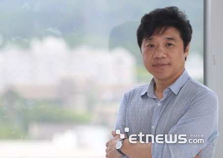 임춘성 연세대 교수가 지난 9월 AI 교양서인 '헬로 AI 지금, 만나러 갑니다'를 펴냈다.