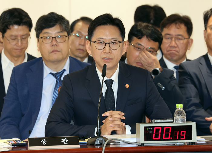 답변하는 배경훈 과기부총리 (세종=연합뉴스)