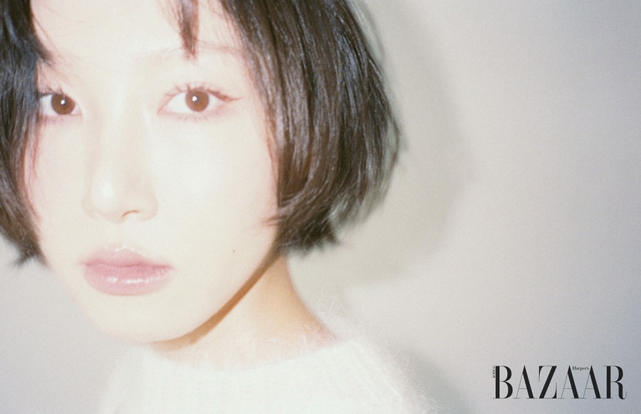 화사 화보 / 사진 : 하퍼스 바자 코리아 Harper’s BAZAAR 제공