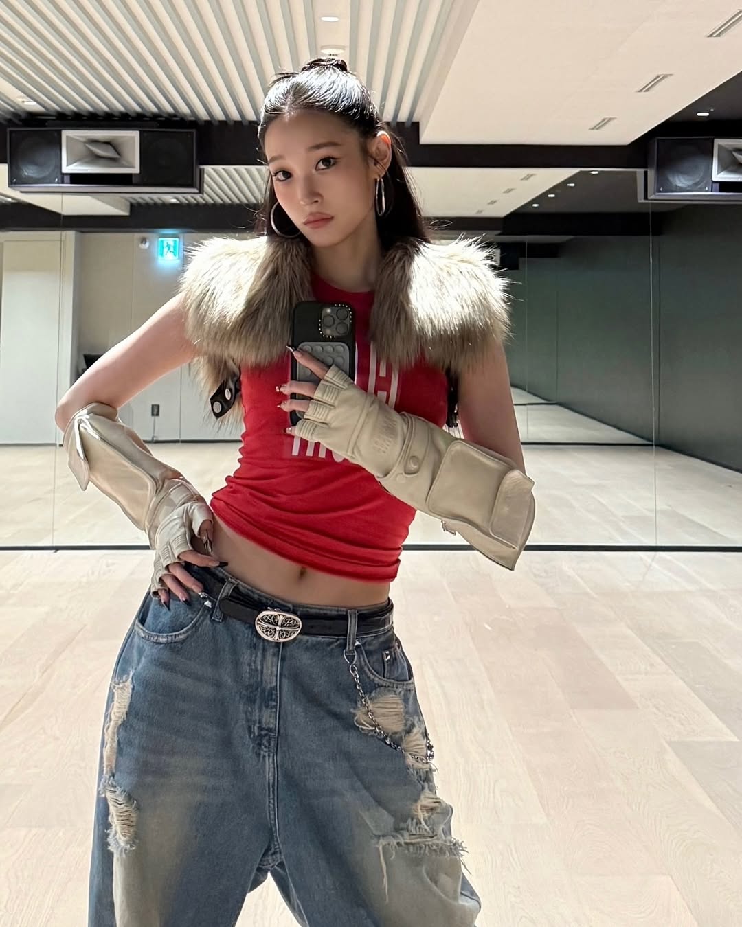 사진 : 애니 인스타그램