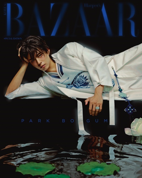 引用:Harper\'s BAZAAR Korea