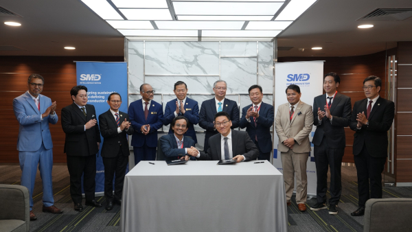 샤리만 자밀 SMD 세미컨덕터 CEO(좌)와 박성현 리벨리온 대표(우) / 리벨리온