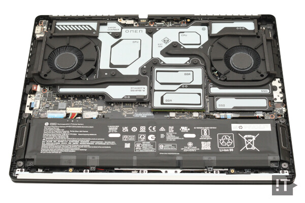 HP 오멘 맥스 16 AMD 제품 내부 모습 / 권용만 기자