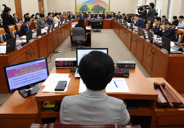 지난해 10월 서울 여의도 국회 정무위원회 국정감사가 열리는 모습. / 뉴스1