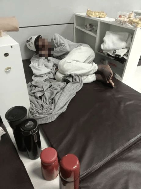 A 10-year-old boy from Mali, who arrived in South Korea with his father in June to seek asylum, has been confined in a holding room at Incheon Airport for four months after immigration authorities refused to review their case. (Courtesy of legal advocacy group Duroo)