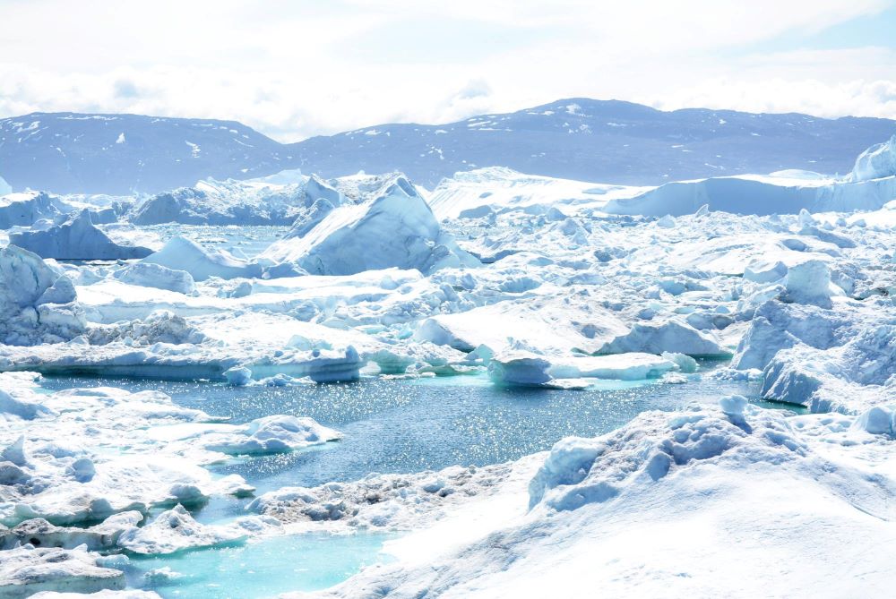 요쿨살론 빙하호수 / Designed by Freepik