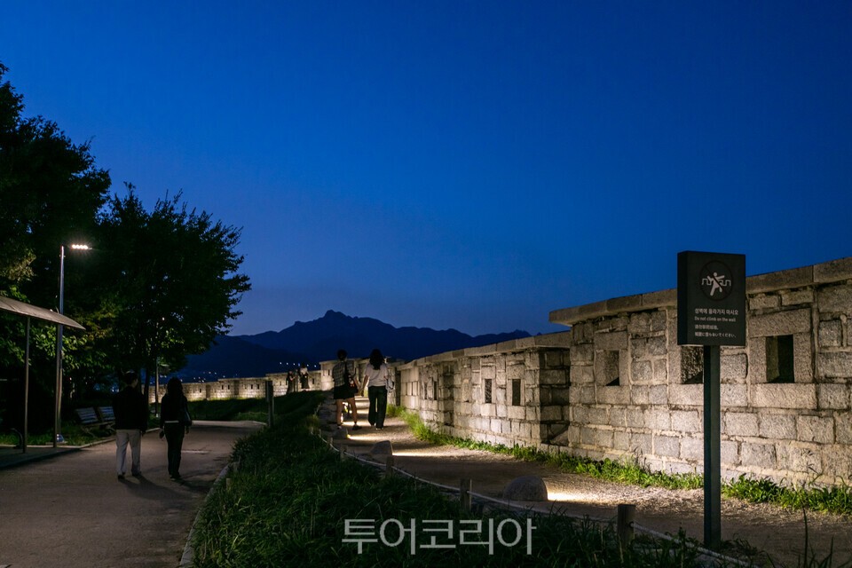 낙산공원 산책로 카페 재즈스토리 /사진-서울관광재단