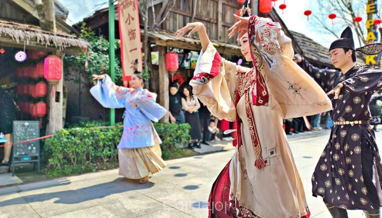 명월산천고정풍경구 공연 모습