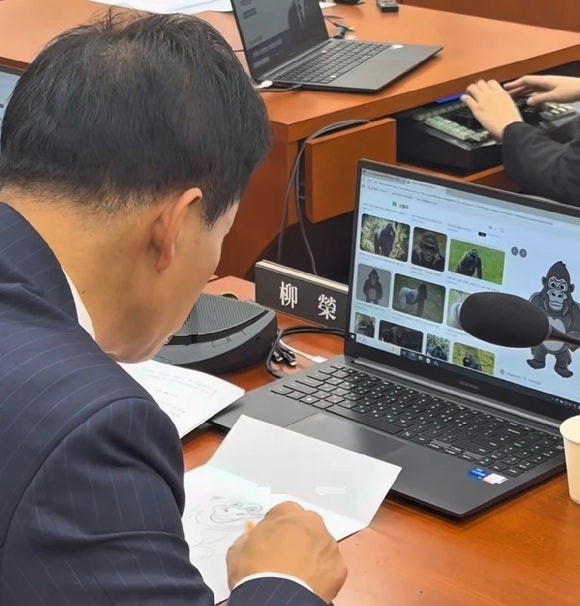 [사진=미디어몽구 유튜브 캡처]