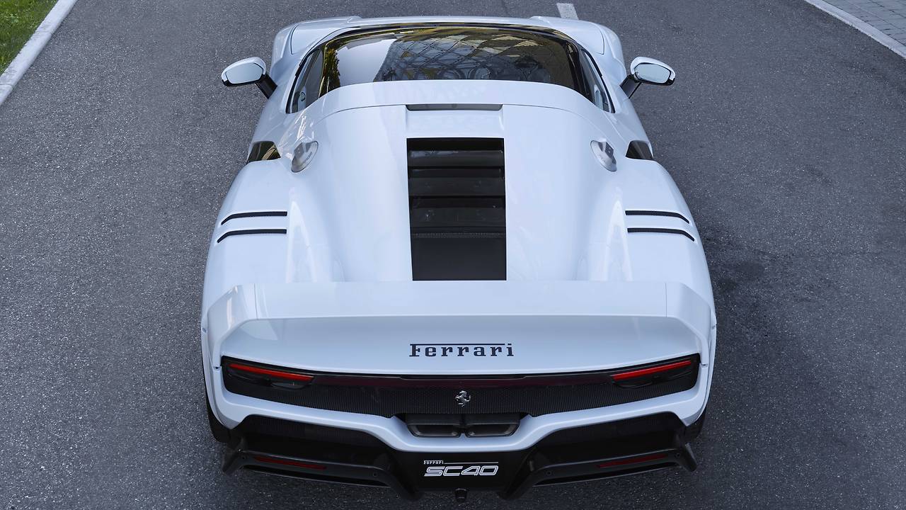 페라리 F40을 품은 페라리 SC40 공개
